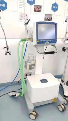 Yetişkin pediatrik ve yenidoğanlar için hava kompresörü PCV-VG modlu yoğun bakım ventilatörü